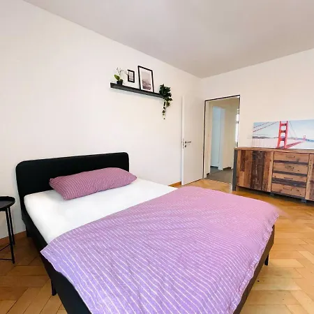 Apartment Beautiful, Bright, Large With Balcony Smarttv