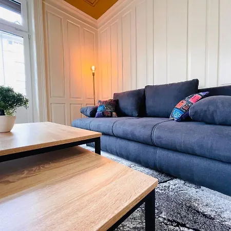 Apartment Beautiful, Bright, Large With Balcony Smarttv *