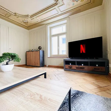 Apartament Beautiful, Bright, Large With Balcony Smarttv St. Gallen