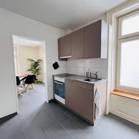 Apartment Beautiful, Bright, Large With Balcony Smarttv